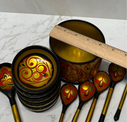 Bowl Set with Spoons