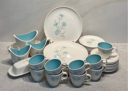 Taylor & Smith Boutonniere Dinnerware Set