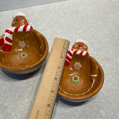 Set Of 2 Gingerbread Bowlss