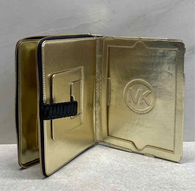 MK Ipad Holder