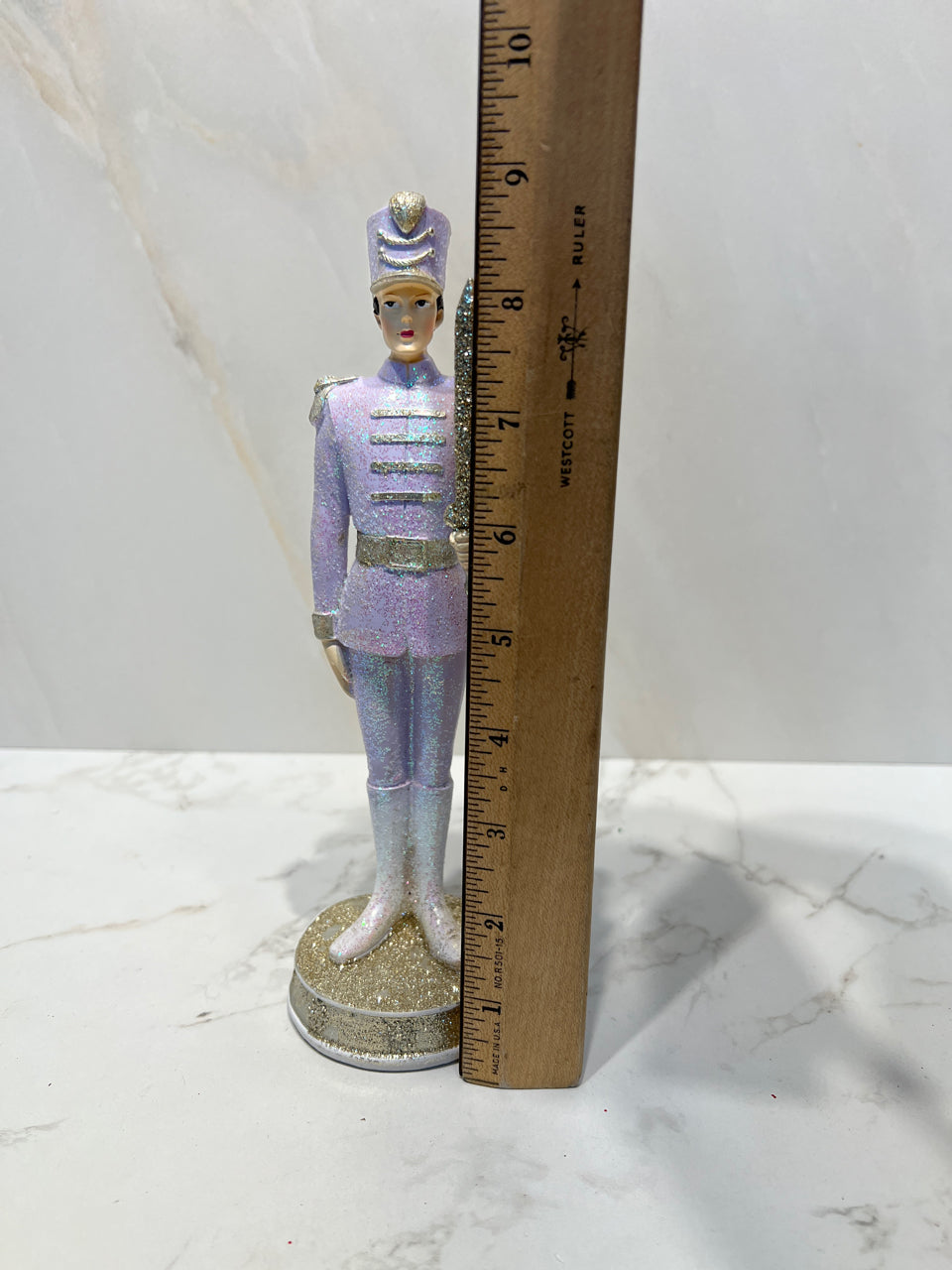 FIgurine