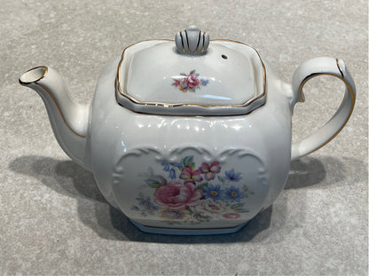 Sadlet Teapot