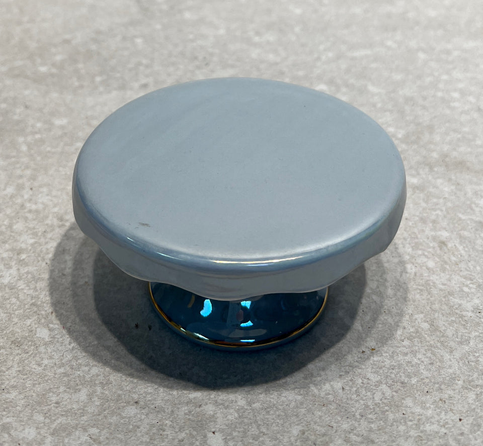 Pedestal Dish