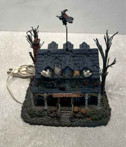 Hawthorne Village Munster's Lily's Inn
