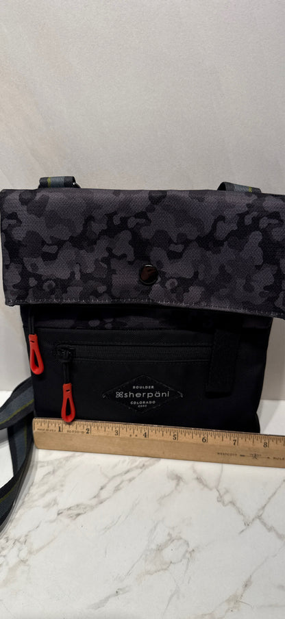 Sherpani Crossbody