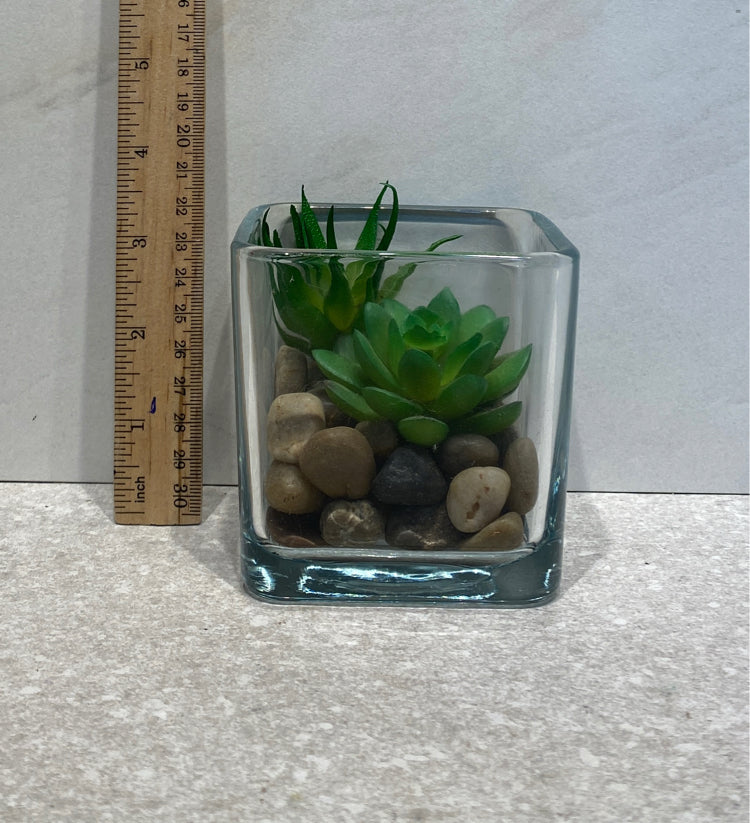 Artifical Decor