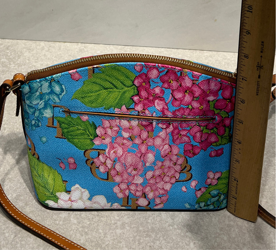 Dooney And Bourke Handbag