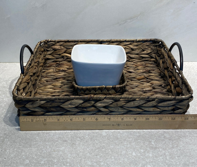 CHoip and Dip Basket