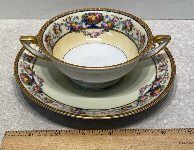 Bavaria Cream Soup with Underplate