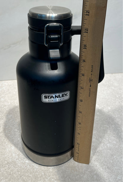 Stanley Handled Travel Tumbler