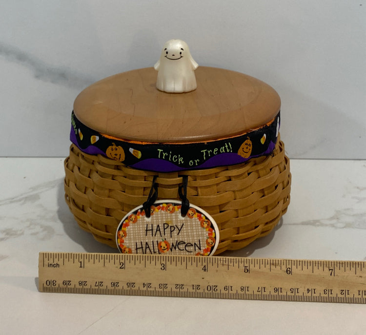 Longaberger Covered Basket