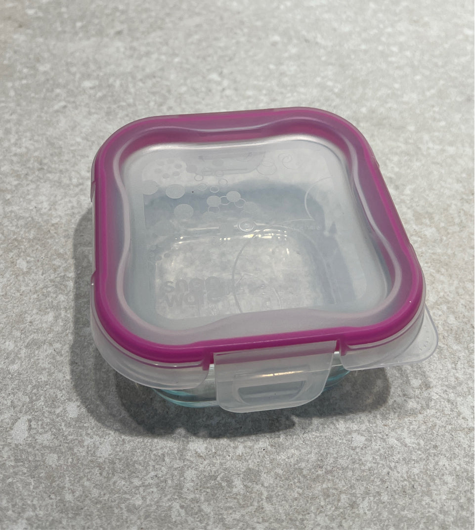 Snapware Covered Bowl