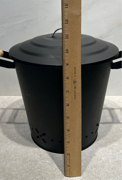 Covered Onion Bucket