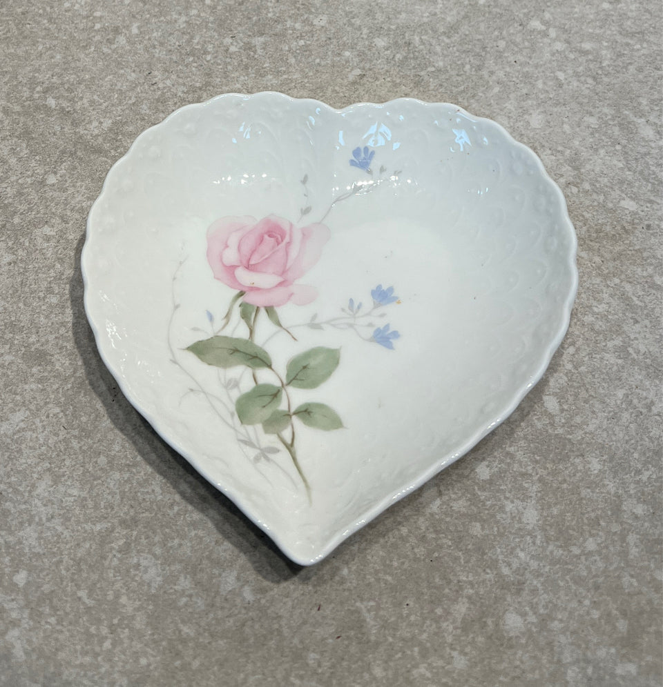 Mikasa Heart Dish