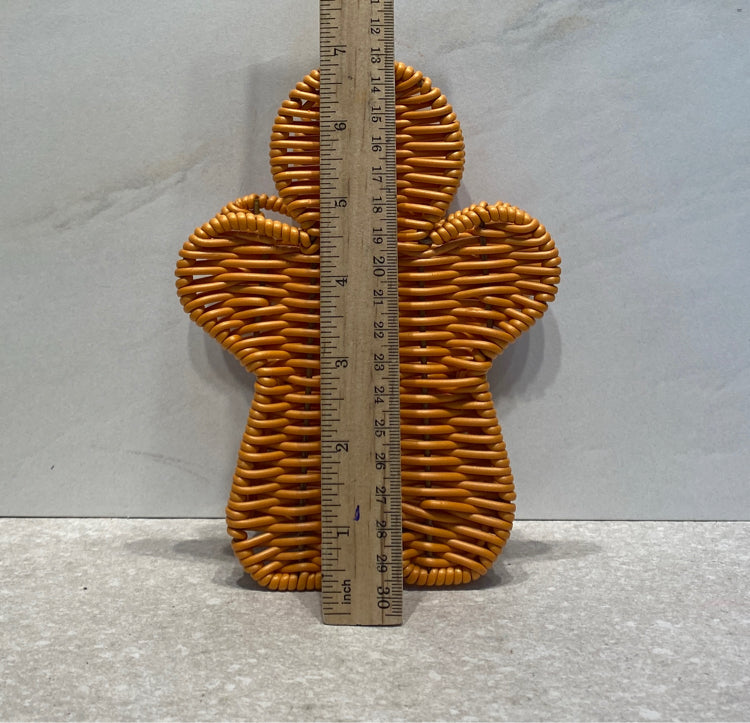 Gingerbread Basket