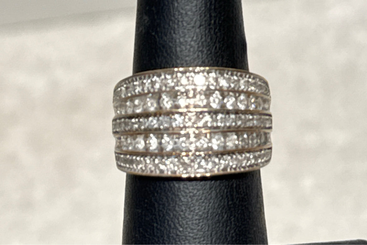14K Gold And Diamond Sz. 6.5 Ring