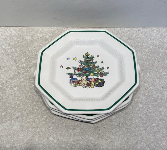 Set of 4 Nikko Plates Crazing