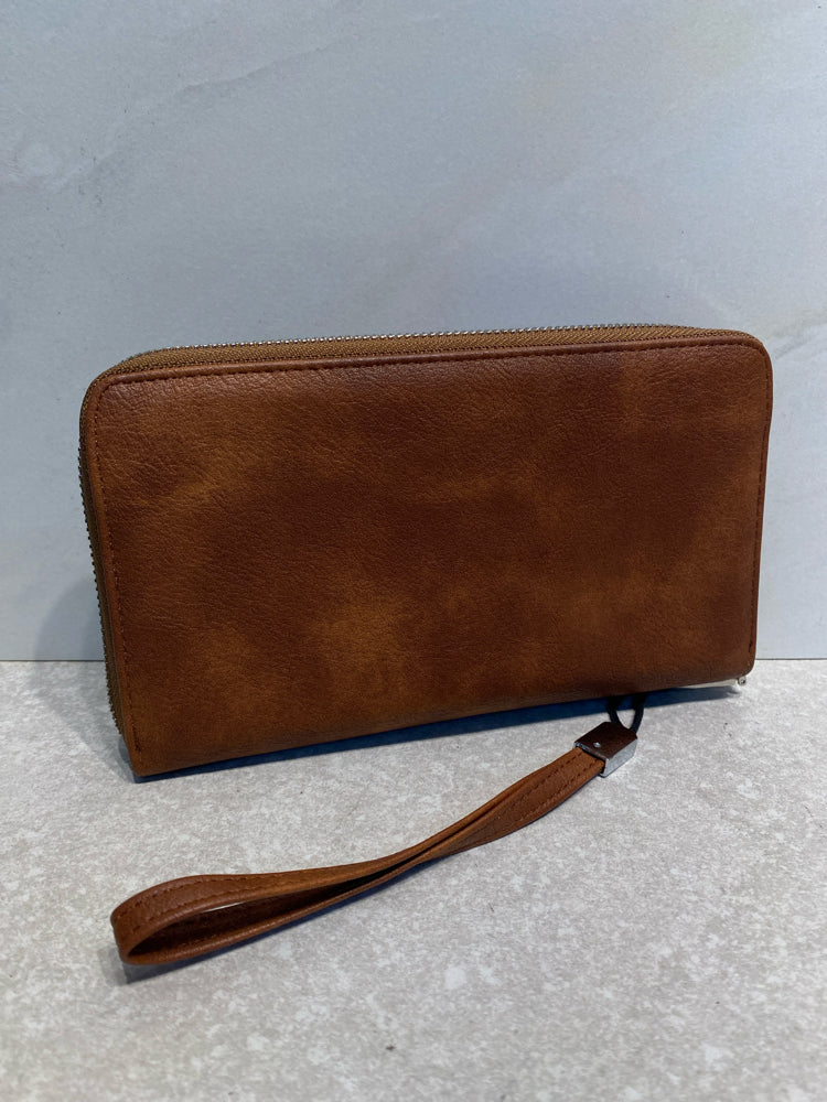 Bostanten Wristlet