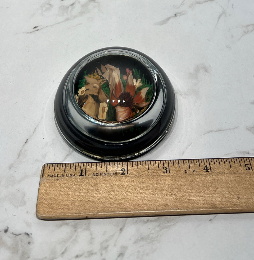 Paperweight