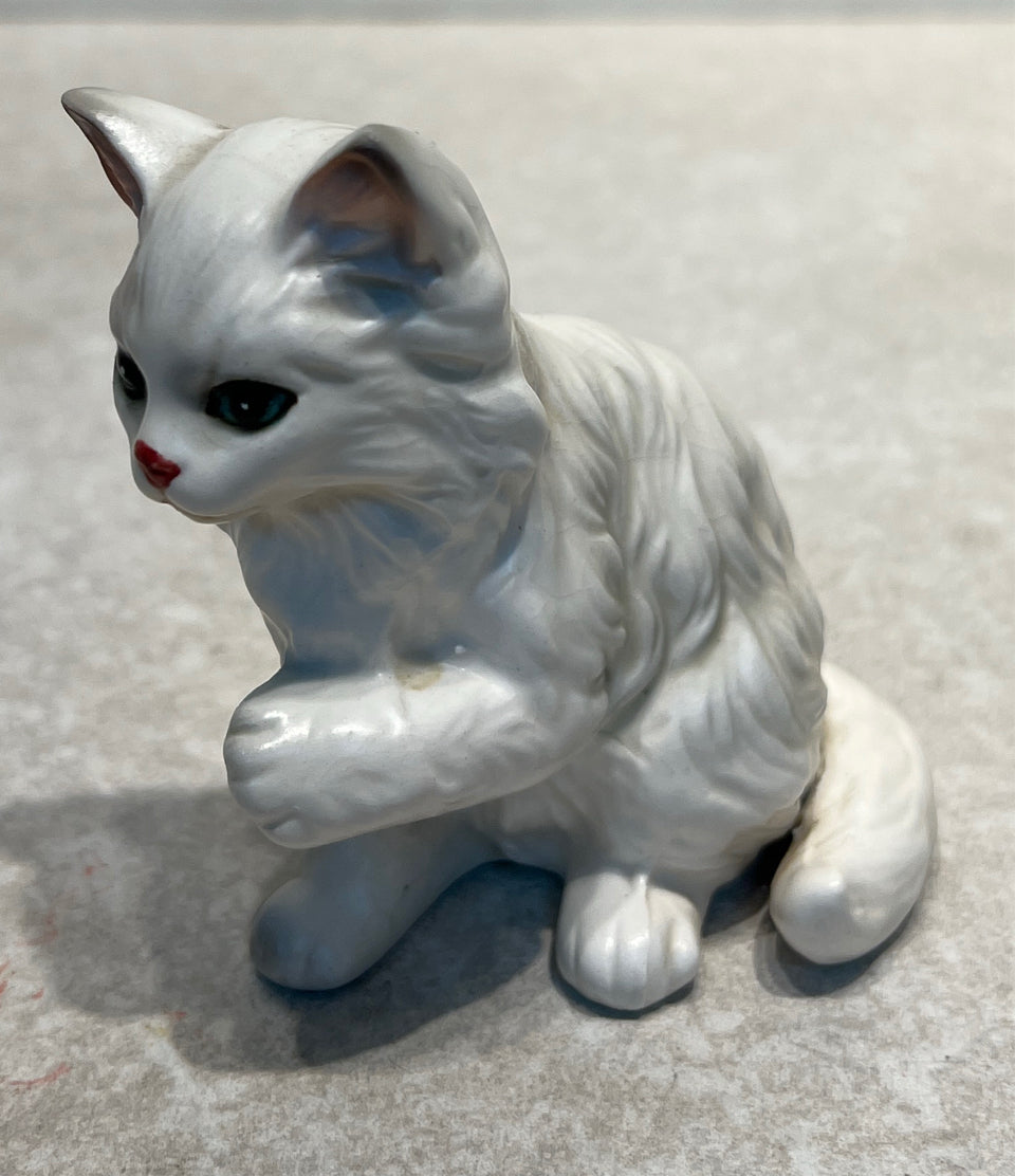 Lefton Cat