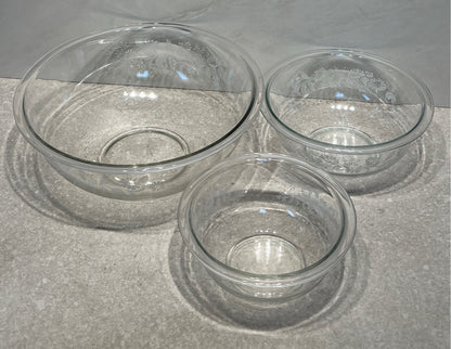 Set of 3 Pyrex Colonial Mist Bowls