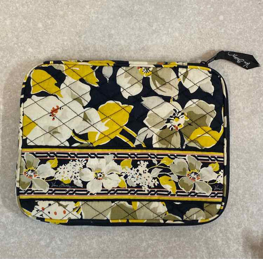 Vera Bradley Zippered Pouch