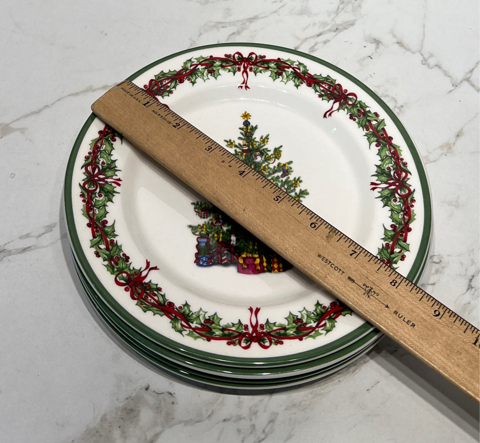 Set of 4 Radko Plates