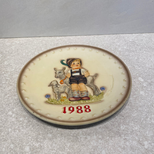 Hummel Plate