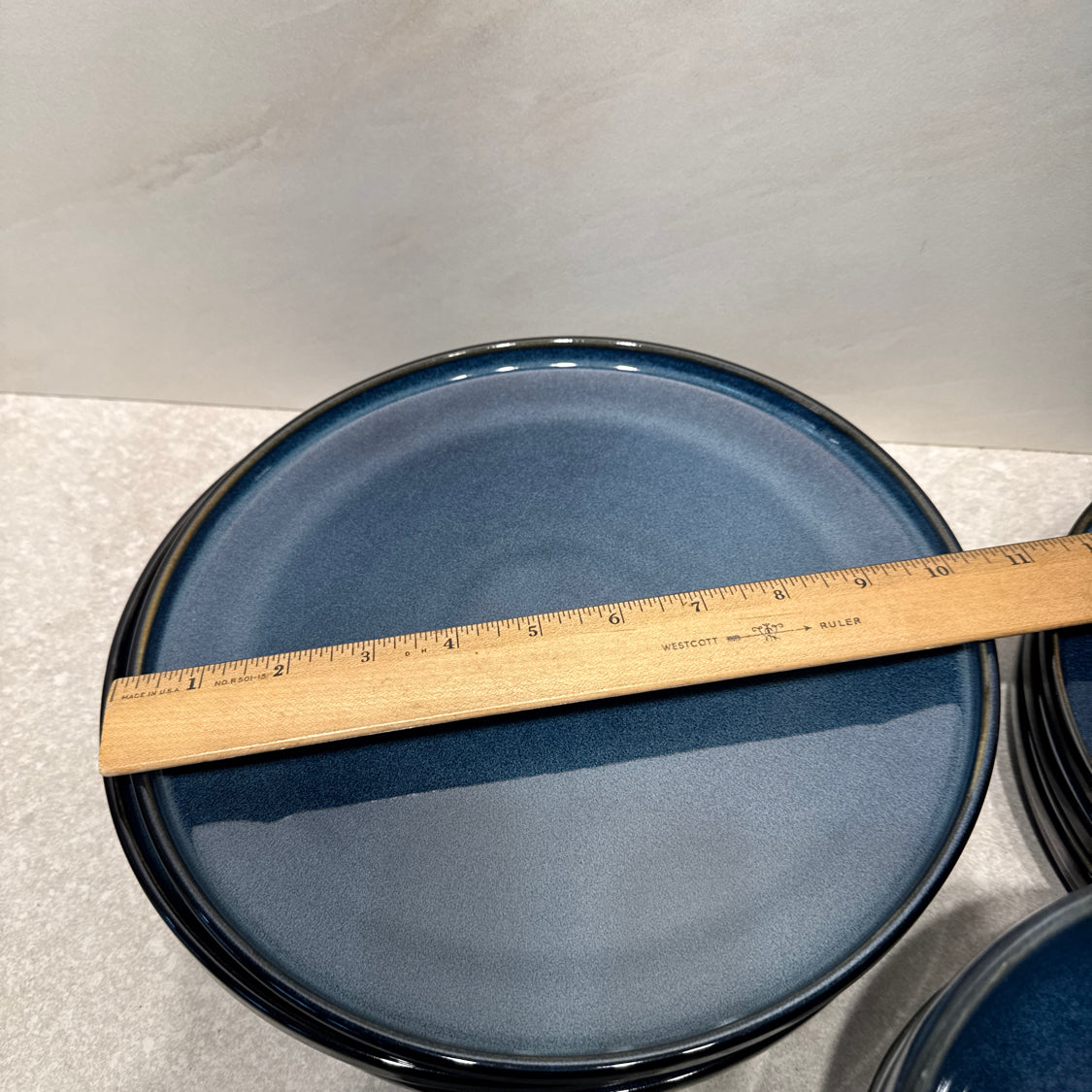 Set of 12 Vicray Dishes