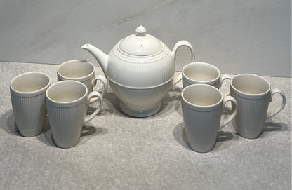 Wedgwood Teapot And 6 Mugs