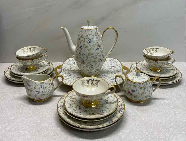 Bavaria Alka Kunst Tea Set