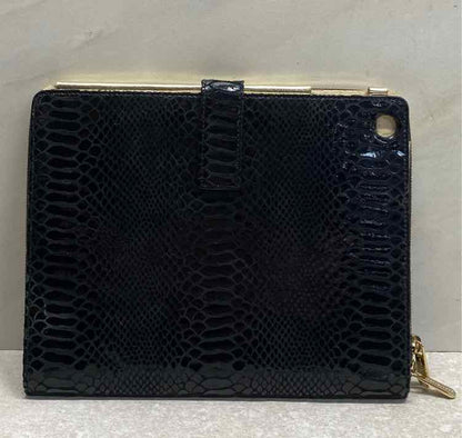 MK Ipad Holder