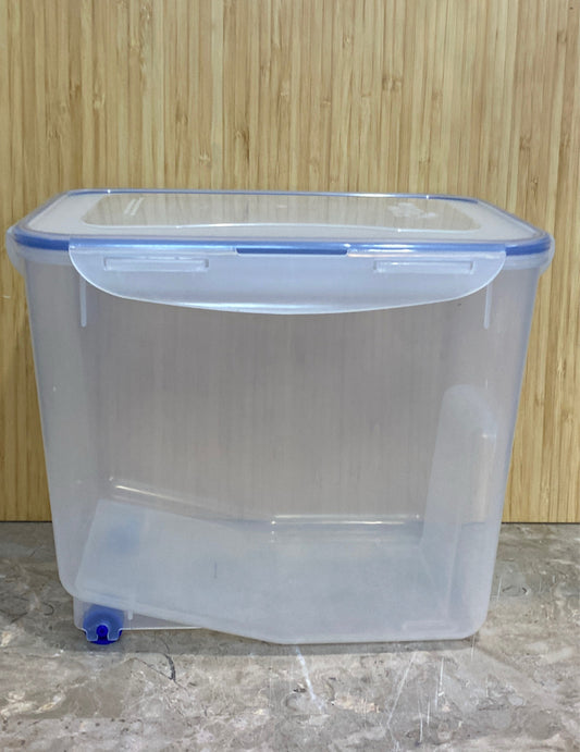 Lock & Lock Covered Bowl