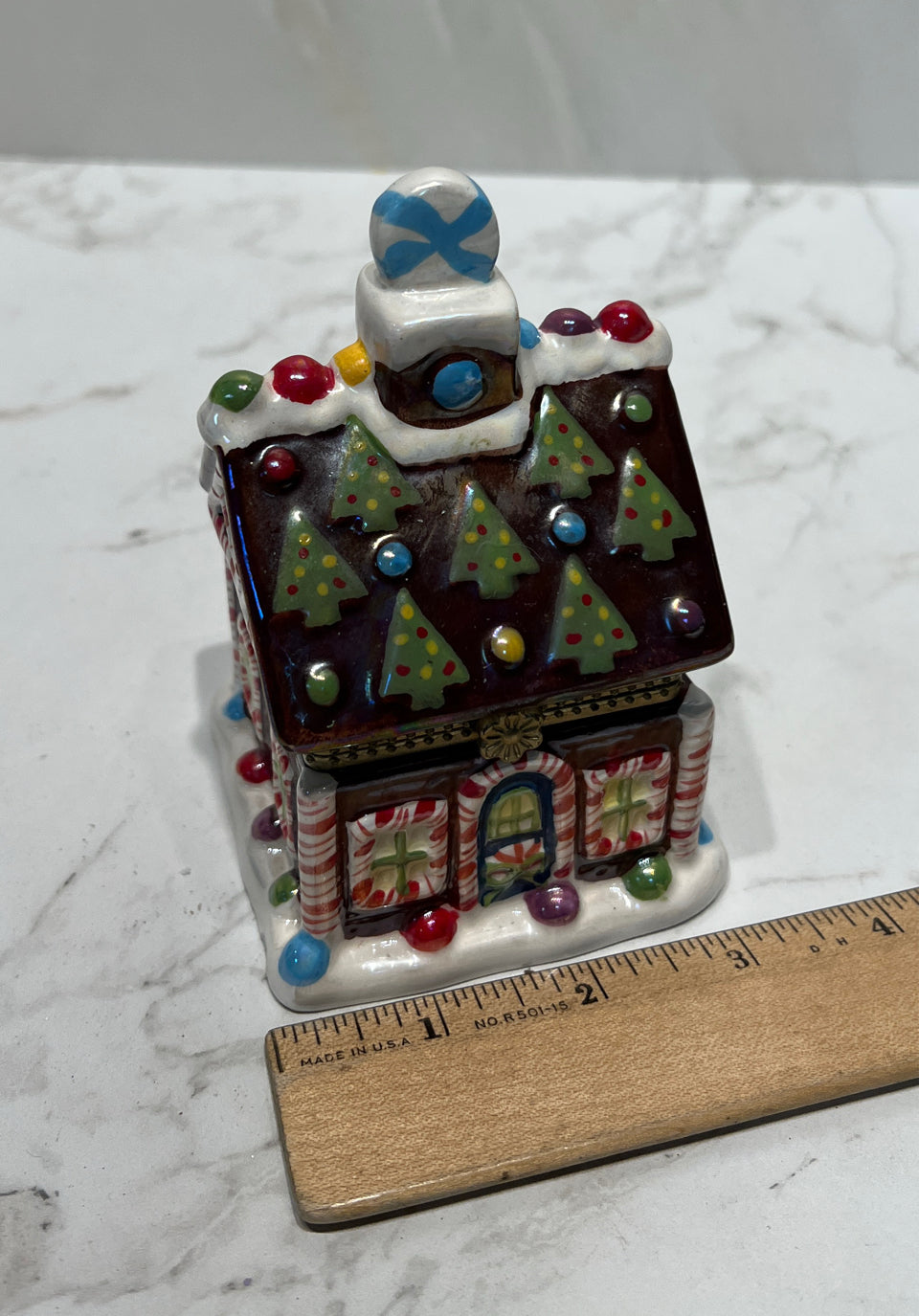 Musical Gingerbread Box